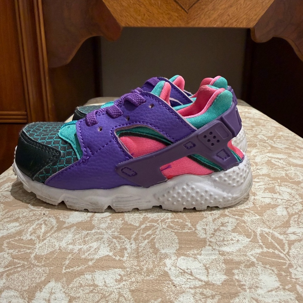 Nike Air Huarache Toddler Shoes - Picture 3 of 7
